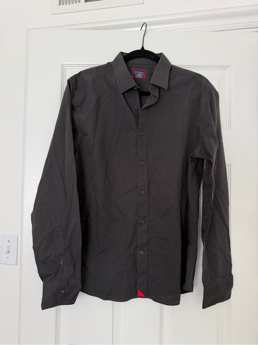 UNTUCKit Men's Black Long-Sleeve Dress Shirt with Subtle Red Accents